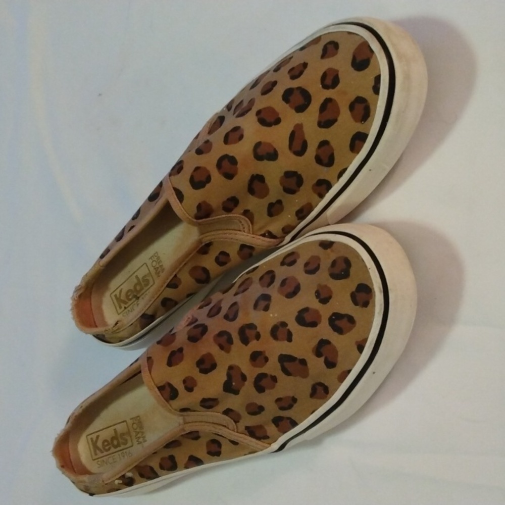 🌞🌞🌞Keds size 7M leopard print slip-on sneakers in good used condition